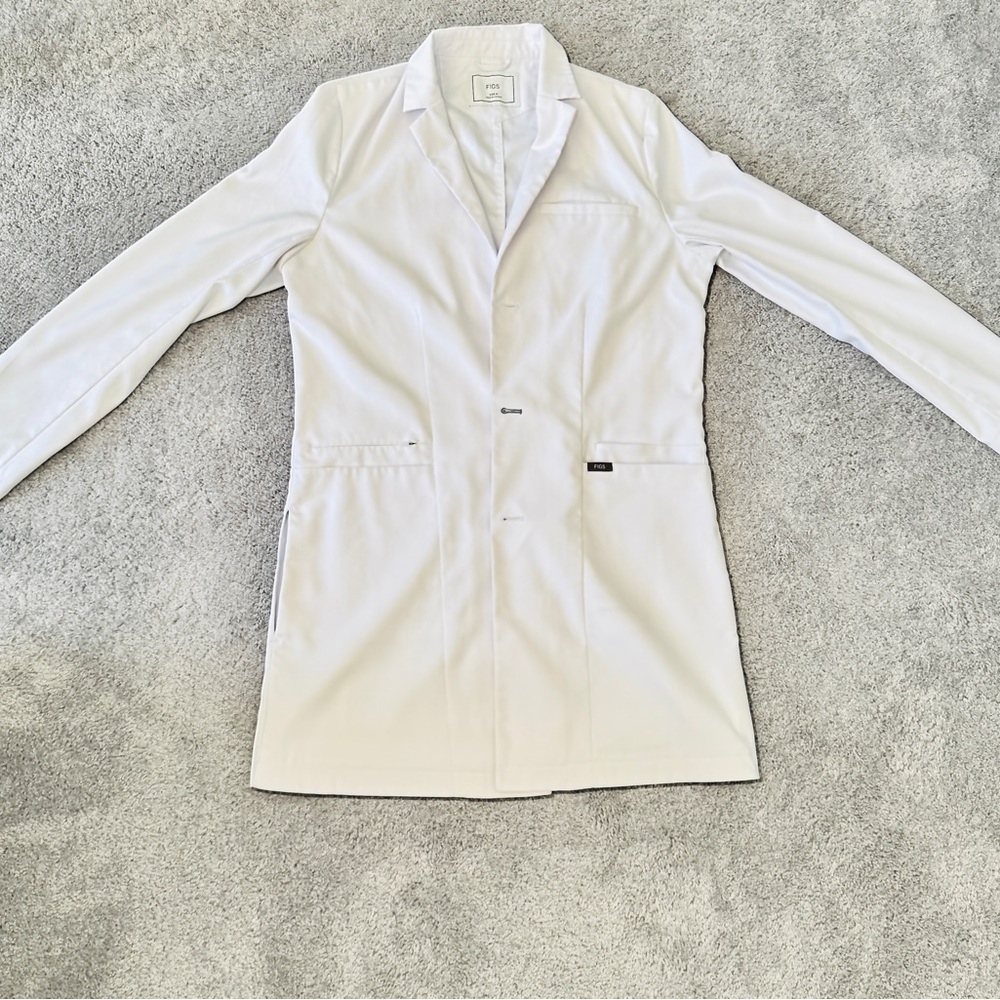 Figs Harlem Slim Long Lab Coat
